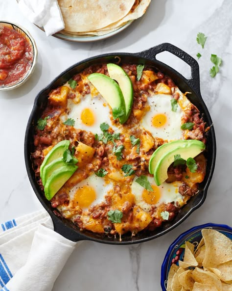 It's everything you love about a breakfast burrito, packed into a hearty one-skillet meal. Keto Cheetos, Cheetos Recipe, Butter Lamb, Breakfast Skillet Recipes, Best Breakfast Casserole, Breakfast Skillet, Breakfast Aesthetic, One Skillet Meals, Parmesan Recipes