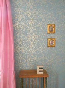 gold stenciled walls Transform Furniture, Stenciled Walls, Baroque Wall, Royal Design Studio Stencil, White Blinds, Stencil Wall, Wall Stencil Patterns, Glamourous Bedroom, Damask Stencil