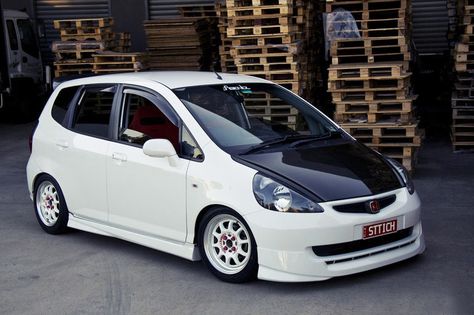 Honda Fit Honda Jazz Modified, Honda Fit Modified, Low Cars, Subcompact Cars, Honda Vtec, Honda Fit Jazz, Stanced Cars, Honda Crx, Honda Shadow