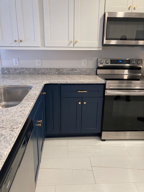 Navy Blue Lower Cabinets White Upper, Blue Lower Cabinets White Upper, 2 Toned Kitchen Cabinets, Grey Granite Countertops, Navy Cabinets, Gray Counter, Beige Cabinets, Barn Apartment, Cabinet Paint Colors