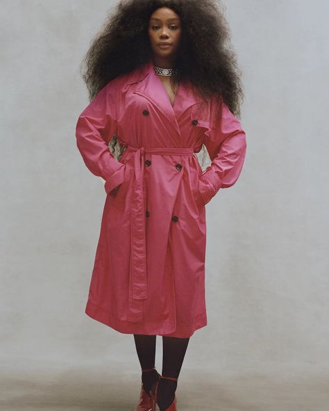 StyleVitae | @sza for @britishvogue December 2024 issue SZA wears all @AlexanderMcQueen, photographed by @Nadineljewere and styled by @SarrJamois,... | Instagram Nella Larsen, Black Women Makeup, Not Meant To Be, Vogue Covers, Vogue Uk, Womens Style, Keep Trying, Fashion Photography Editorial, Vogue Magazine