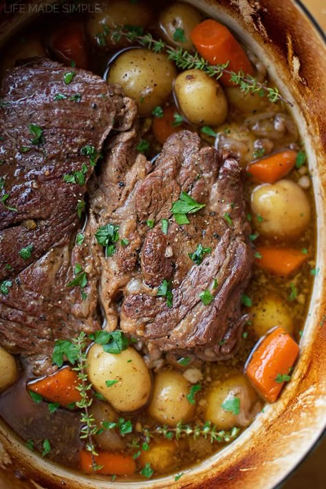 Perfect Pot Roast Recipe Perfect Pot Roast, Pot Roast Crock Pot Recipes, Beef Pot Roast, Crockpot Roast, Crock Pot Recipes, Pot Roast Slow Cooker, Roast Beef Recipes, Roast Recipe, Pot Roast Recipes