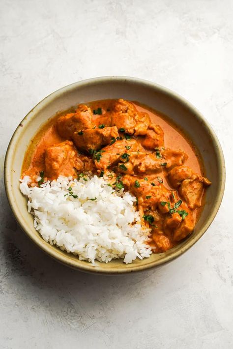 Thai Red Curry Chicken Recipe, Thai Red Curry Chicken, Red Chicken Curry, Party Chicken, Red Curry Chicken, Recipe Crockpot, Red Thai, Thai Kitchen, Thai Recipe