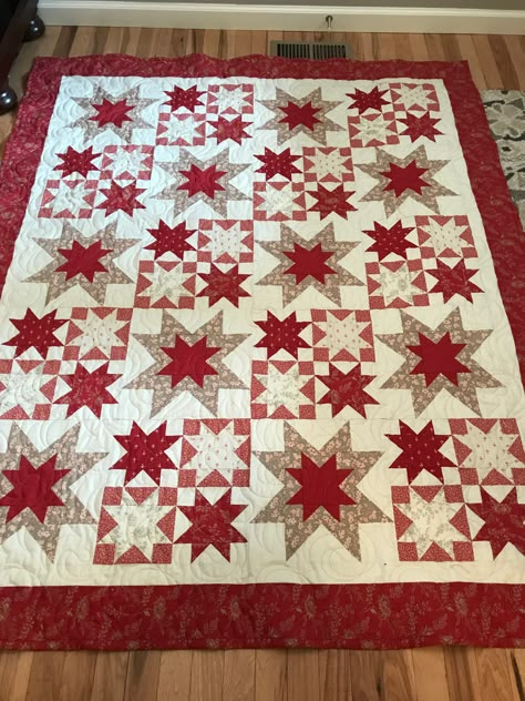 Debonaire quilt, design by It’s So Emma patterns. I made it in 2013 with French General fabrics. Traditional Quilts Patterns, French General Quilts Pattern, French General Quilts, French General Fabric, French Quilt, Quilt Stars, Christmas Quilt Blocks, French General, Red And White Quilts