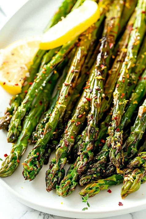 Air Fryer Asparagus (10-Minute Recipe) - Insanely Good Air Fried Asparagus Recipes, Airfry Asparagus Recipes, Sparragus Recipe Airfryer, Roasted Asparagus Air Fryer, Asperigus Recipes, Air Fryer Asparagus Recipes, Airfryer Asparagus, Air Fried Asparagus, Asparagus Air Fryer