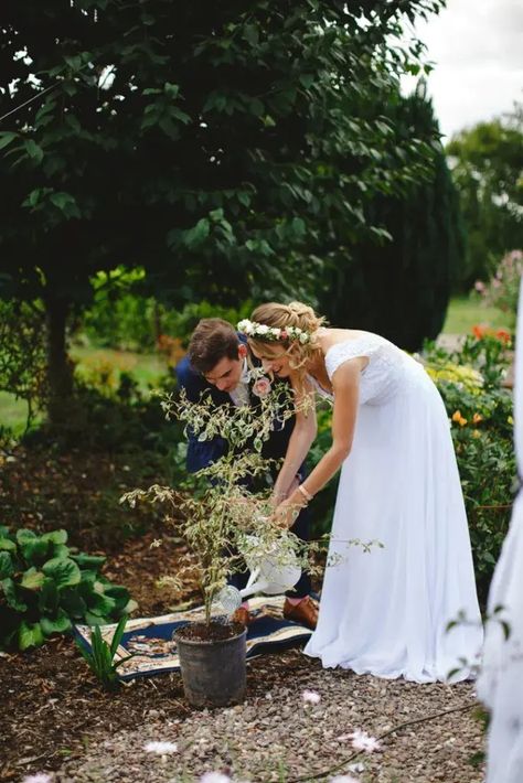 How to do a Tree Planting Wedding Ceremony Ritual Wedding Ceremony Rituals, Unity Symbol, 10th Wedding Anniversary, Multicultural Wedding, First Wedding Anniversary, Wedding Rituals, Marriage Ceremony, Castle Wedding, Budget Wedding