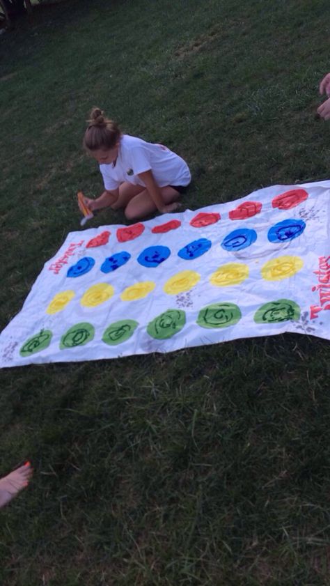 Paint Twister Aesthetic, Summer Party Activities For Teens, Sleepover Painting Ideas, Summerween Sleepover Ideas, Twister With Paint, Outdoor Twister Game, Paint Twister, Outdoor Twister, Summer Bucket List For Teens