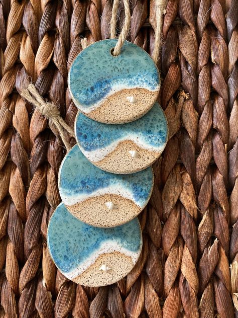 Beach Ceramic Ideas, Beach Themed Pottery, Beachy Ceramics, Beach Pottery Ideas, Beach Clay Ideas, Ocean Clay Ideas, Nautical Ceramics, Beach Ceramics, Ocean Ceramics