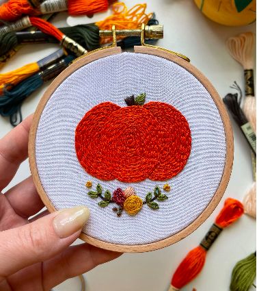 21 Websites with Cute & Free Hand Embroidery Patterns Free Hand Embroidery Patterns, Free Hand Embroidery, Floral Hand Embroidery, Free Embroidery Patterns, Simple Hand Embroidery Patterns, Diy Embroidery Patterns, Diy Holiday Gifts, Embroidery Patterns Free, Hand Embroidery Art