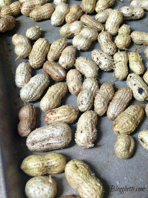 raw peamuts salted Salted Roasted Peanuts Recipe, Spicy Roasted Peanuts Recipe, Bbq Side Dishes, Raw Peanuts, Peanut Recipes, How To Roast, Stuffed Shells Recipe, Nut Recipes, Roasted Peanuts