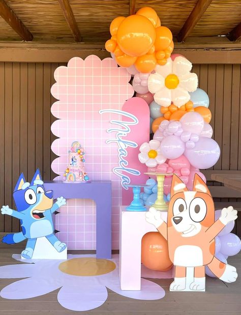 Bluey Birthday Party Decorations Girl, Bluey Birthday Decorations For Girl, Bluey Backdrop For Girl, Bluey Party Backdrop, Bluey Birthday Photoshoot, Bluey Birthday Decoration, Bluey Centerpiece Ideas, Bluey Piñata, Bluey Birthday Ideas