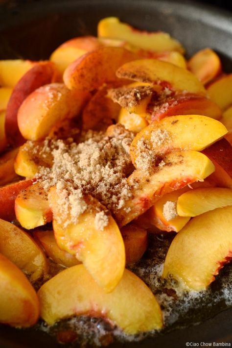 Brown Sugar Peaches, Caramelized Peaches, Fresh Peach Recipes, Healthy Summer Desserts, Peach Ice Cream, Peach Desserts, No Churn Ice Cream, Canned Peaches, Summer Dessert Recipes