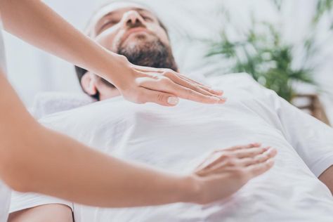 What Is Reiki And How Does It Work? What Is Reiki, Reiki Courses, Reiki Therapy, Reiki Training, Pranic Healing, Complementary Medicine, Reiki Practitioner, Integrative Medicine, Healing Therapy