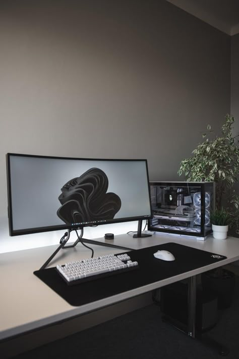 Minimal Gaming Room, Minimal Pc Setup, Minimalist Gaming Setup, Monitor Aesthetic, Setup Gaming, Computer Desk Setup, Home Studio Setup, Desktop Setup, Minimalist Desk