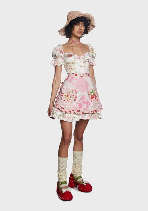 Ice Cream Parlor Outfit, Dollskill Strawberry Shortcake, Cake Inspired Outfit, Strawberry Print Clothes, Dolls Kill Costume, Strawberry Shortcake Outfit Ideas, Strawberry Shortcake Fashion, Sweet As Pie Outfit, Strawberry Shortcake Outfit Inspiration