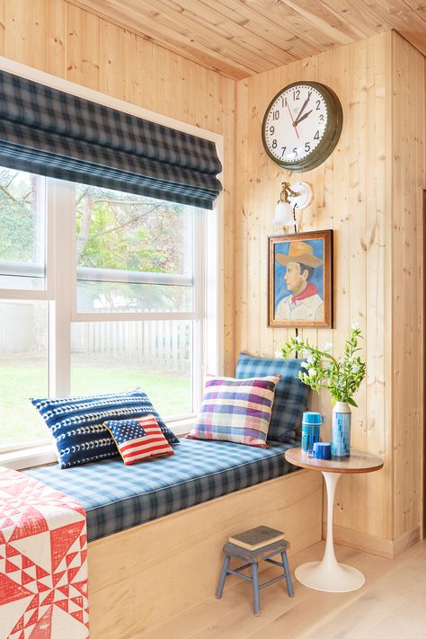 The Summer Camp Aesthetic Is a Vibe—Here's How to Master It At Home Max Humphrey, Modern Americana, Emily Henderson, Design A Space, Extension Dining Table, River House, Comfort Color, Window Seat, Ranch House