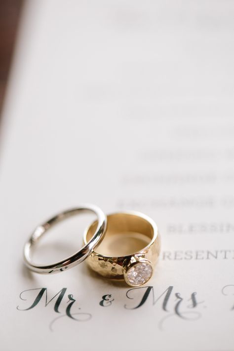 Wedding Rings Pictures, Wedding Ring Aesthetic, Rings Pictures, Wedding Ring Shots, Wedding Ring Pictures, Wedding Portrait Poses, New Photo Style, Oh My Heart, Wedding Details Photography