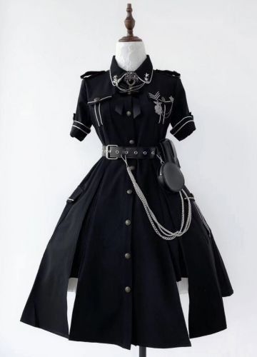 Black Outfits Aesthetic, Steampunk Dresses, Soldier Clothes, Soldier Outfit, Military Clothes, Military Style Dress, Military Dress, Gothic Dresses, Steampunk Dress