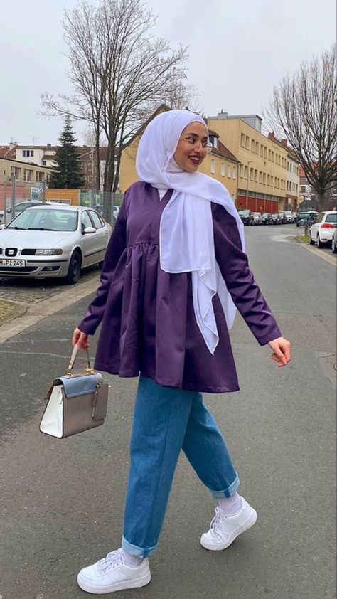 Loose Jeans Outfit Hijab, Loose Jeans Outfit, Hijab Ideas, Modest Hijab, Hijab Inspiration, Stylish Hijab, Loose Jacket, Blouse Casual Fashion, Electron Microscope