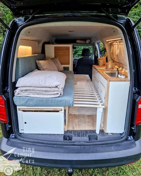 Small Motorhome Interior Ideas, Mini Van Conversion, Fiat Doblo Camper, Renault Trafic Camper, Mercedes Vito Camper, Mini Camper Van, Ford Transit Connect Camper, Astuces Camping-car, Small Camper Vans