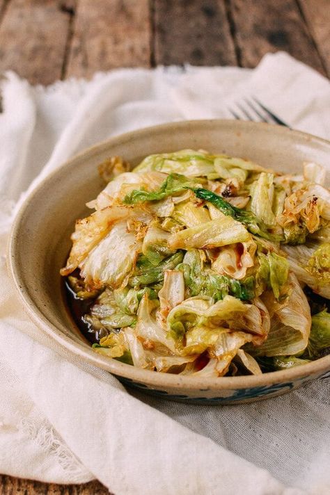 Fried Lettuce, Stir Fry Lettuce, Lettuce Recipe, Red Lettuce, Lettuce Recipes, Vegan Pregnancy, Woks Of Life, The Woks Of Life, Calorie Meals