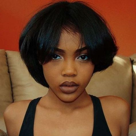 20 Stylish Ideas for a Pageboy Haircut Pageboy Hairstyle, Pageboy Haircut, Grey Hair Wig, Cheap Human Hair Wigs, Rihanna Hairstyles, Long Human Hair Wigs, Colored Hair Extensions, How To Cut Bangs, Straight Hair Extensions