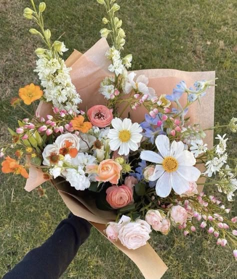 Boquette Flowers, Nothing But Flowers, בר מצווה, Flower Therapy, Beautiful Bouquet Of Flowers, Bouquet Of Flowers, Beautiful Bouquet, Love Flowers, My Flower