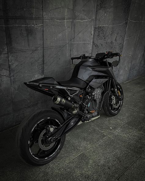 Ktm Black, Black Ktm, Duke 790, Duke Motorcycle, Ktm Super Duke, Naked Bikes, Honda Cb650r, Duke Bike, Super Duke