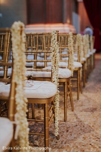 Indian Wedding Aisle Decor, Indian Wedding Aisle, Outdoor Wedding Reception Decorations, South Wedding, Reception Decoration Ideas, Decor Chairs, Mehendi Decor Ideas, Wedding Isles, Mehendi Decor