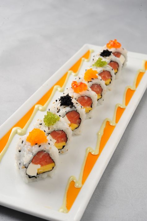 Kabuki's Paradise Roll Recipes Valentines Day, Gastronomic Food, Sushi Co, Sushi Recipes Homemade, Seafood Sushi, Sushi Roll Recipes, Japanese Food Sushi, Tin Recipes, Roll Sushi