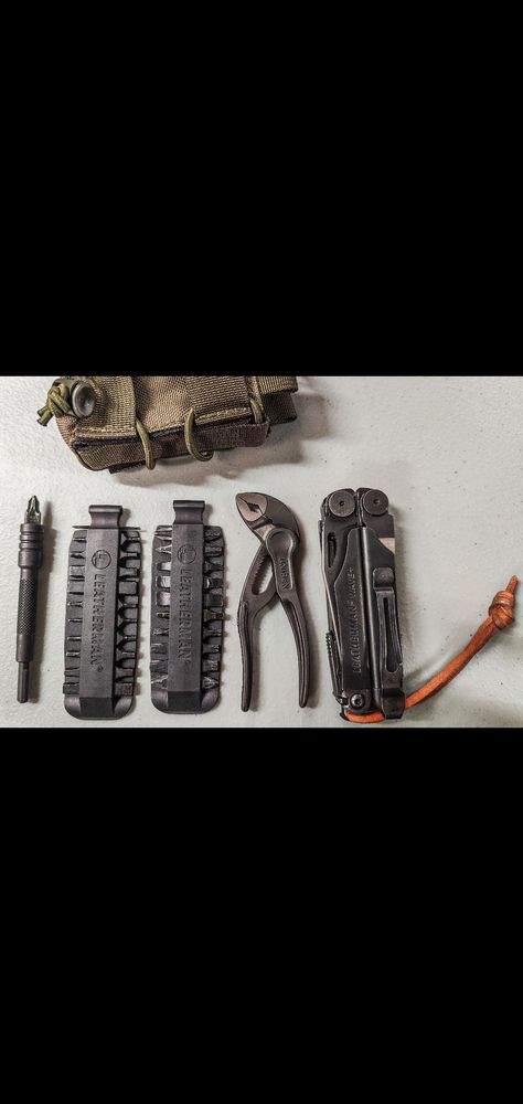 Zombie Gear, Bulletproof Clothing, Edc Carry, Bush Craft, Edc Bag, Edc Tactical, Tools And Toys, Zombie Survival, Tool Belt