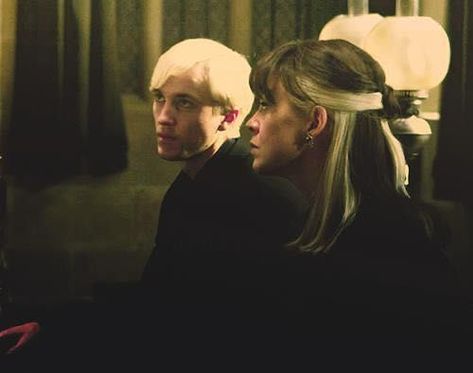 Narcissa And Draco, Malfoys Mom, Chris Wood Vampire Diaries, Narcissa Malfoy, Malfoy Family, Lucius Malfoy, Tom Felton Draco Malfoy, Draco Harry Potter, Bellatrix Lestrange