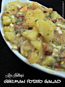 Potatoes Dishes, German Potato Salad Recipe, German Food Authentic, Potato Salad Dressing, Steamed Potatoes, German Potato, German Potatoes, German Potato Salad, German Recipes