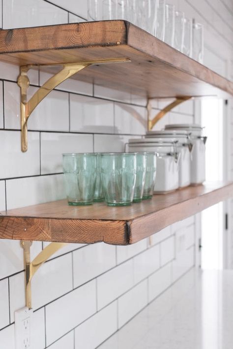 Top 5 Classy Décor Trends To Embrace This Spring Brass Shelf Brackets, Gold Shelves, Bistro Style, Classy Decor, Brass Kitchen, Shelf Brackets, A Shelf, Kitchen Shelves, Kitchen Styling