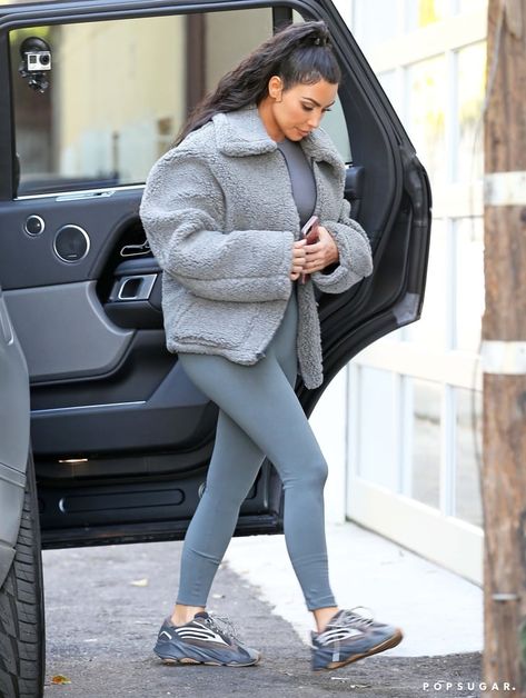 Kim Kardashian Blazer, Kim Kardashian Meme, Kim Kardashian Yeezy, Tech Bro, Girls Sneakers Outfit, Winter Fashion Outfits Dressy, Yeezy Outfit, Sport Luxe, Nike Sneakers Outfit