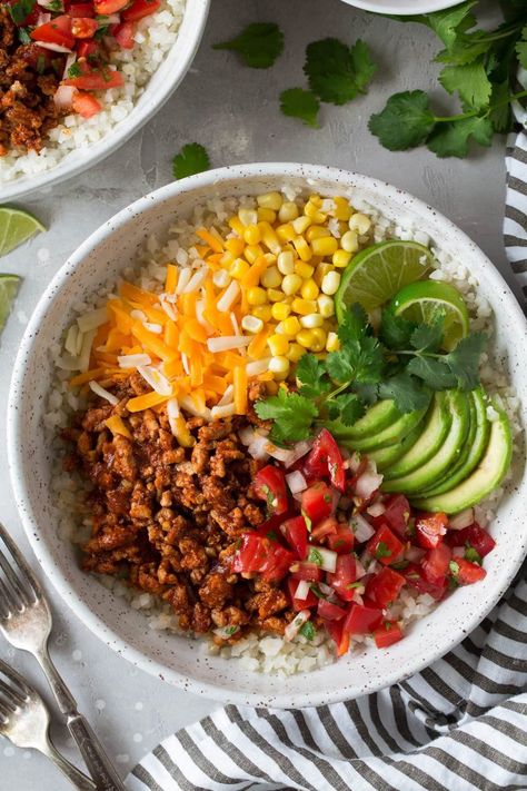 Taco Bowls {Health Veggie Packed Recipe} - Cooking Classy Healthy Taco Bowl, Noodles Vegetarian, Chinese Salad, Dessert Lasagna, Thai Pork, Taco Bowl Recipe, Braised Chicken Breast, Healthy Taco, Menu Sarapan Sehat