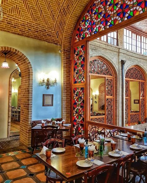 Iranian Cafe Design, Iranian Coffee Shop, Persian Cafe Design, Balcony House Design, Persian House, Chinese Cafe, Food Court Design, Persian Restaurant, Moroccan Riad