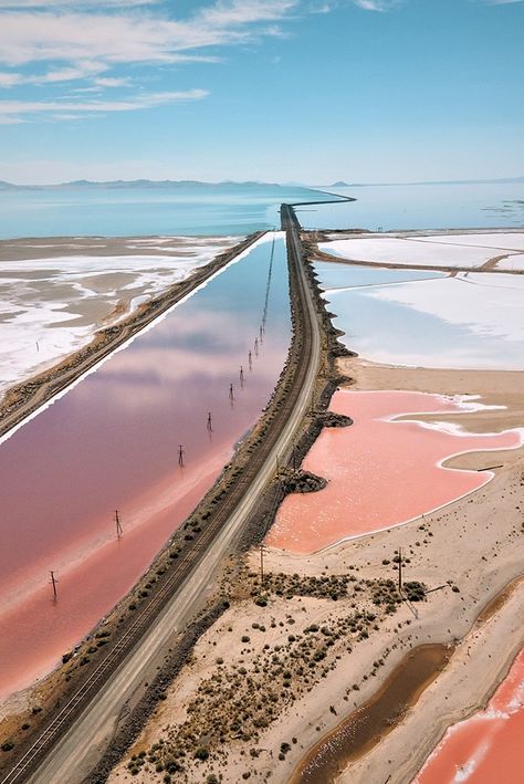 The Great Salt Lake Utah, The Great Salt Lake, Salt Lake City Aesthetic, Salt Lake City Utah Aesthetic, Salt Lake City Utah Winter, Silver Lake Utah, Great Salt Lake Utah, Utah Resorts, Utah Activities