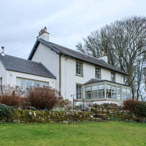 Step inside this period farmhouse in the Scottish countryside | Ideal Home Scottish Farmhouse Interior, Scottish Cottage Interior, Period Home Interiors, Scottish Farmhouse, Modern English Farmhouse, Scottish Interiors, Scottish Cottages, Scottish House, Scottish Homes