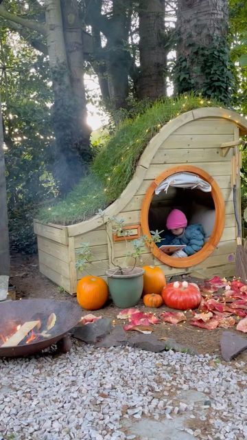 Hobbit Houses Diy, The Hobbit House, Hobbit Style, Irish Country, Cubby House, Seattle Homes, Hobbit Hole, Hobbit House, Magical Garden