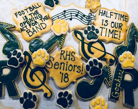 Marching band seniors cookies Marching Band Themed Snacks, Graduation Party Ideas Marching Band, Marching Band Cookies Decorated, Marching Band Cookies, Band Cookies Decorated, High School Graduation Cupcakes, Music Cookies, Band Ideas, Graduation 2024