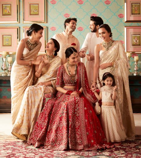 Fall in Love with Anita Dongre's Bridal Collection - Bibi Magazine Indian Bridesmaids Outfits, Pakistani Bridesmaids, Indian Wedding Bridesmaids, Bridesmaid Indian, Bridesmaid Photoshoot, Indian Bridesmaid Dresses, Indian Bridesmaids, Bridesmaid Saree, Nikkah Dress