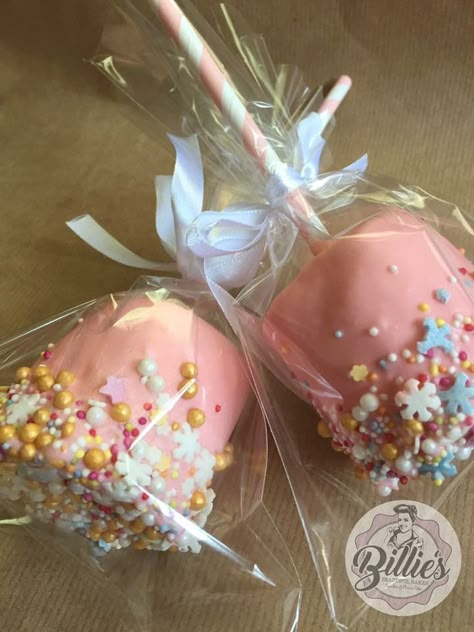 Giant Marshmallow Pops Marshmallow Creations, Trendy Food Ideas, Treats For Gifts, Party Treat Ideas, Fall Bake Sale, Marshmallow Ideas, Big Marshmallows, Dipped Marshmallows, Tinker Bell Party