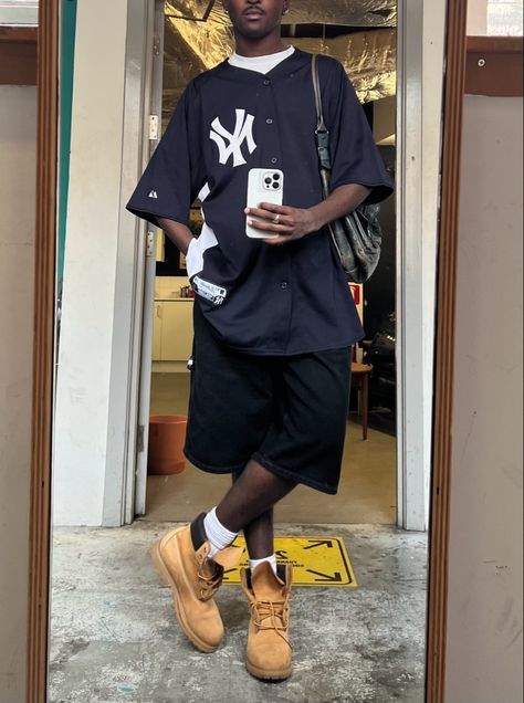 Yankee Jersey Outfit Men, Timberland Boots Outfit Jorts, Timbs Outfit Men Summer, Timbs Outfits Streetwear, Oversized Jersey Outfit Men, Timberland Fits Men, Baggy Jorts Outfit Idea Men, Yankees Jersey Outfit, Jorts Timberlands