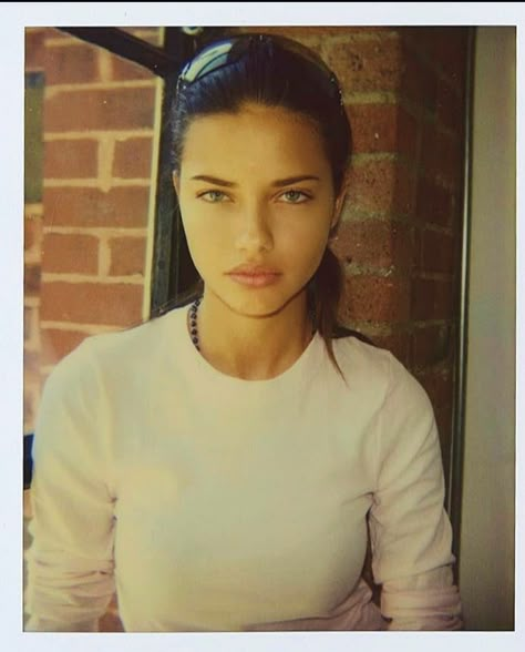 Queen Lima — Polaroid photo of teenage Adriana Lima, circa late... Adriana Lima Young Face, Adriana Lima Face, Adrian Lima, Adriana Lima Young, Model Lifestyle, Beauty Icons, Miranda Kerr, Adriana Lima, Model Life