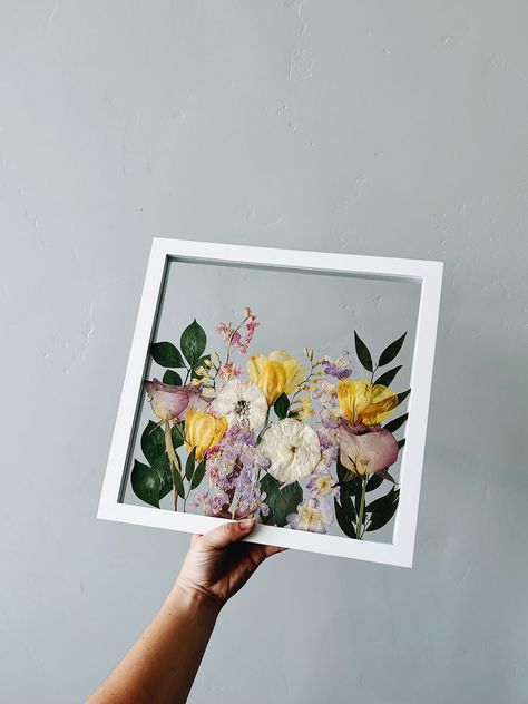 Pressed Peonies Flower, Daisy Pressed Flower, Polaroid Pressed Flower Frame, Gold Frame Pressed Flowers, Pressed Flower Clear Frame, Holding Onto You, Rose Arrangements, Dried Flower Bouquet, White Bouquet