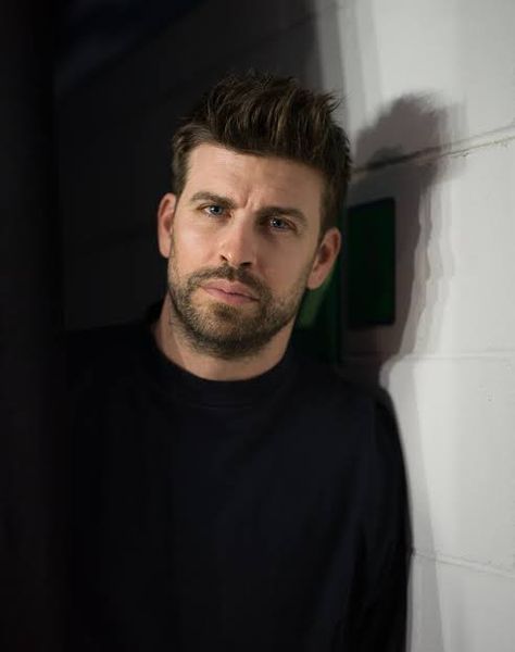 Gerard Pique, Monsta X, Football, Quick Saves, American Football