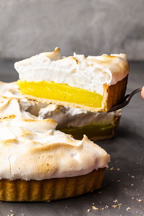 Gf Lemon Meringue Pie Recipe, Vegan Lemon Pie, Gluten Free Lemon Meringue Pie Recipe, Vegan Lemon Desserts, Paleo Lemon Meringue Pie, Vegan Lemon Meringue Pie, Vegan Lemon Meringue, Vegan Thai Green Curry, Vegan Meringue