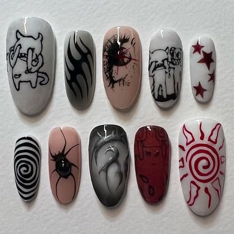 Radiohead inspo 🖤 | Instagram Goth Nails Art, Radiohead Nails, Romantic Goth Nails, Aesthetic Nails Red, Emo Nail Art, Outfit Punk, Goth Things, Punk Nails, Hippie Nails