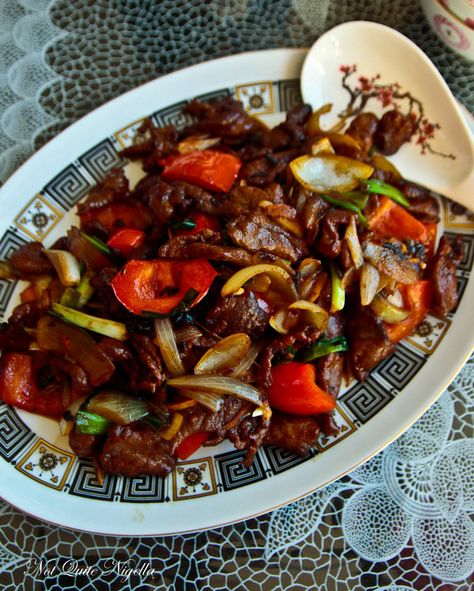 Beef Black Bean Sauce Beef In Black Bean Sauce, Beef And Black Bean, Black Bean Sauce Recipe, Chinese Pepper Steak, Chinese Beef, Black Bean Recipes, Bean Sauce, Black Bean Sauce, Pepper Steak